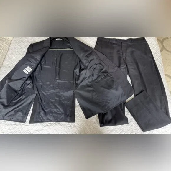 Armani Traditional Stylish Classic Navy Men 42R 36x30 2 Piece Suit Grad Prom - Picture 3 of 8